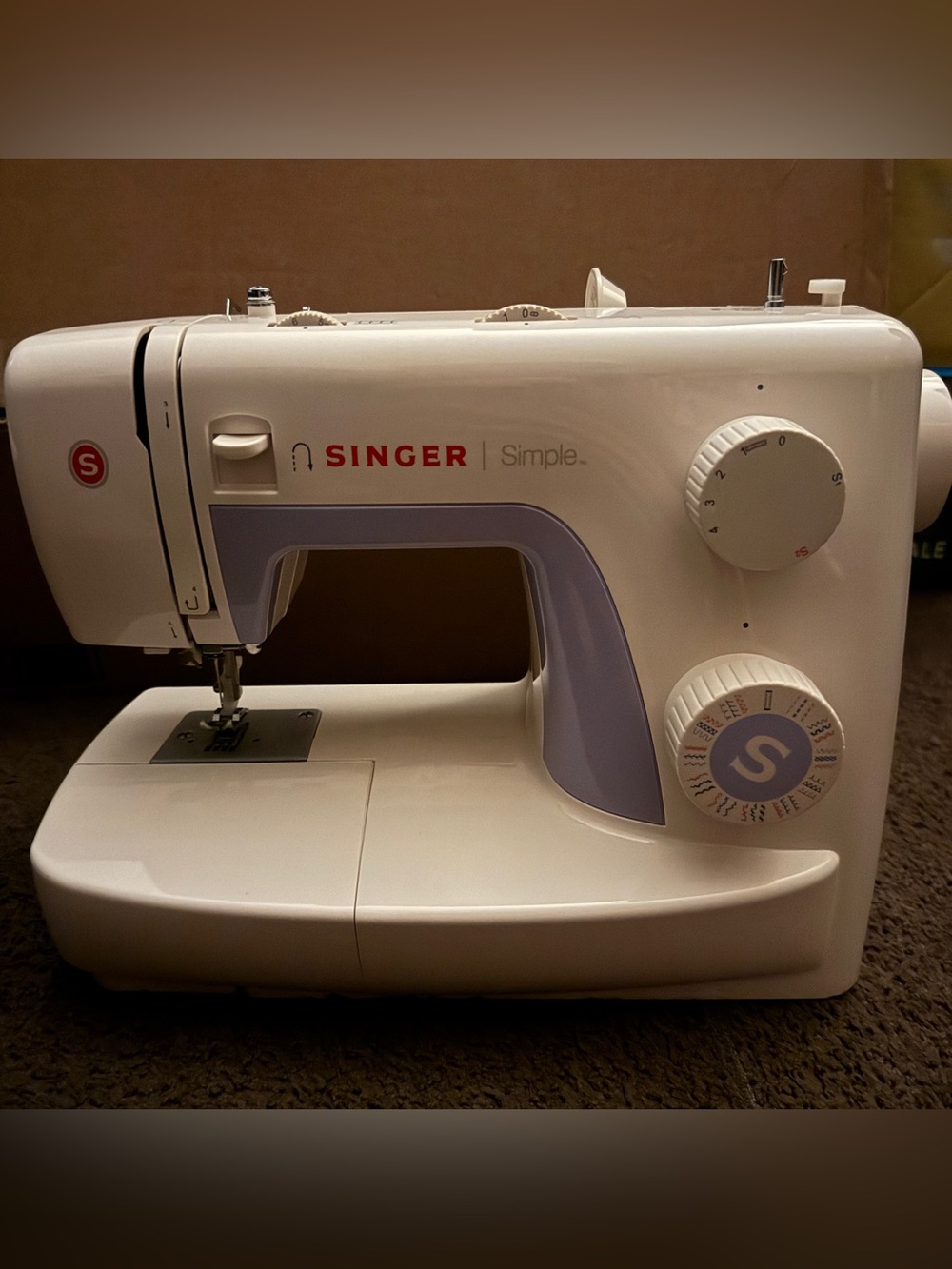 NOT TESTED - Singer Sewing Machine - Model 3232